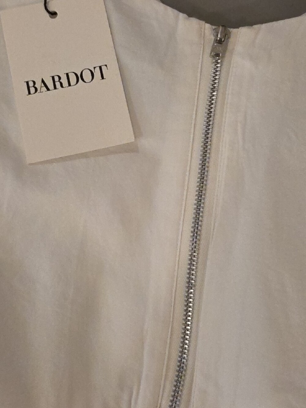 Bardot White Off-Shoulder Puff Sleeve Crop blouse size XS new with tags - Picture 11 of 14